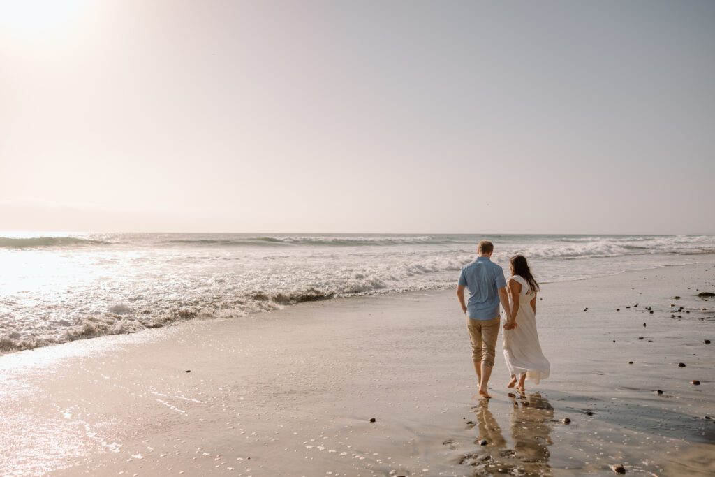 Outfit ideas for engagement photos on the beach