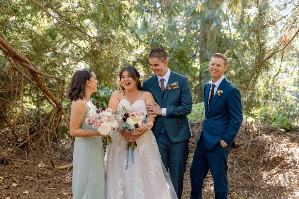 Intimate garden wedding near Seattle photographed by Laura Burns Photography